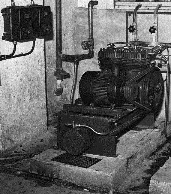 финск.холодильная установка для магазина 1930-40-х гг..jpg