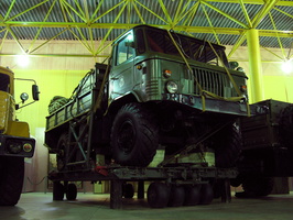 Автомобиль ГАЗ-66 подготовленный к парашютному десантированию