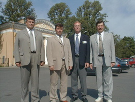 Руководитель Териоки-фонда Кари Кохо (второй справа) с местными руков