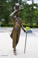 vicin-02: Памятник народному артисту СССР Георгию Вицину на центральной площадке при входе в зеленогорский парк